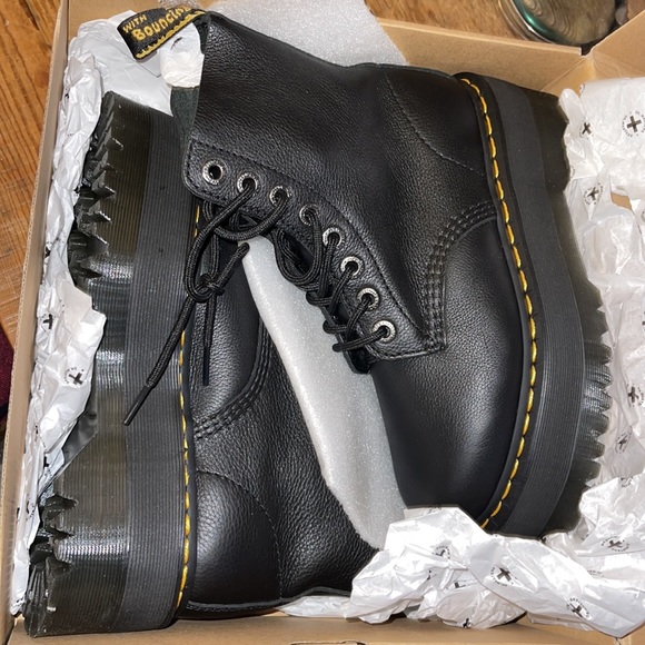 NEW Dr. Marten's 1460 PASCAL MAX LEATHER PLATFORM BOOTS - Picture 9 of 11